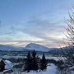 Unique For Unforgettable Adventure, Perfect For The Whole Family,4 Bedroom And 2 Bath * Tromsø