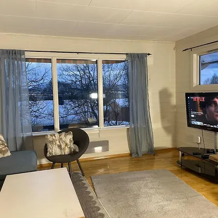 Unique For Unforgettable Adventure, Perfect For The Whole Family,4 Bedroom And 2 Bath Tromsø