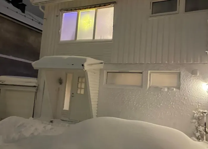 Unique For Unforgettable Adventure, Perfect For The Whole Family,4 Bedroom And 2 Bath Villa Tromsø